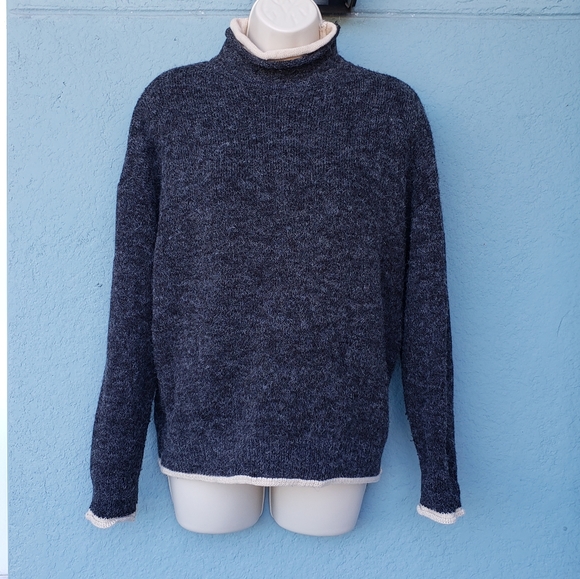 SHEIN Sweater - Picture 5 of 16